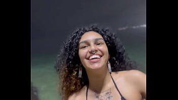 X videos de novinhas rebolando gostoso em sexo na praia